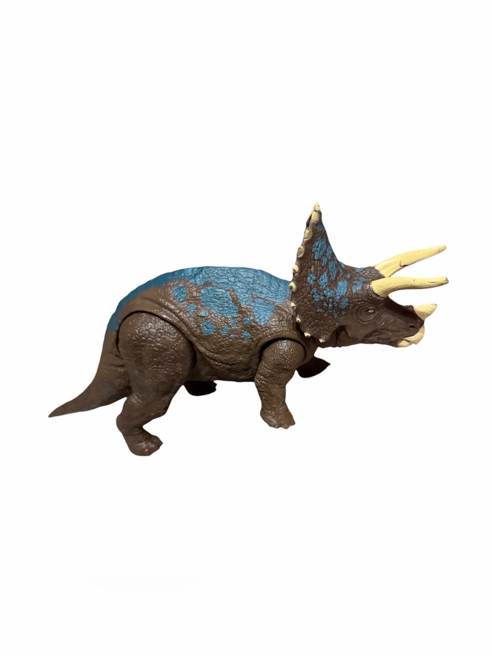 Mattel Jurassic World Sound Strike Triceratops action figure!